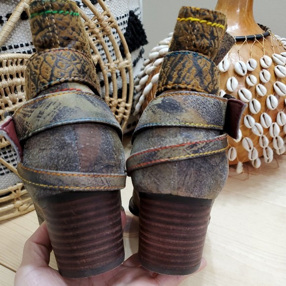 L'Artiste Spring Step Shazzam Leather Hand Painted Ankle Booties Artsy Boho NWOB - Picture 9 of 16